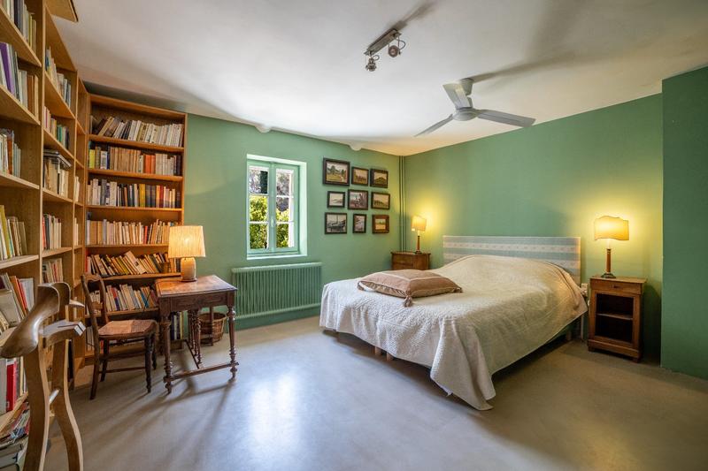 Maison de campagne - 450 m² - 9 pièces