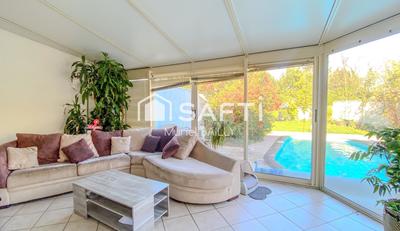 Maison - 121 m² - 6 pièces