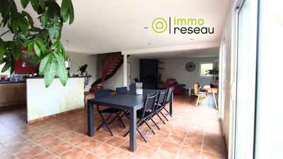 Maison - 161 m² - 7 pièces