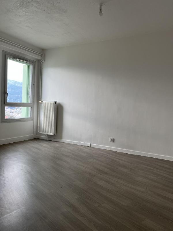 Appartement - 100 m² - 4 pièces