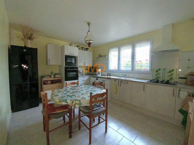 Demeure - 99 m² - 3 pièces