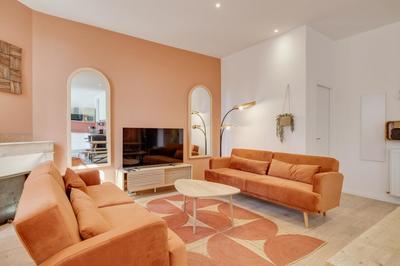 Remise - 350 m² - 15 pièces