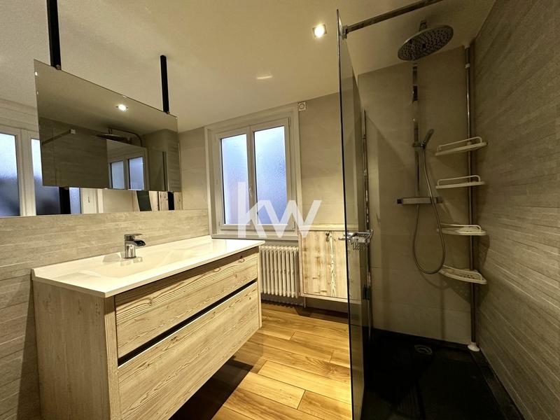 Appartement - 85 m² - 4 pièces