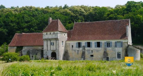 Château-monastère de la Corroirie