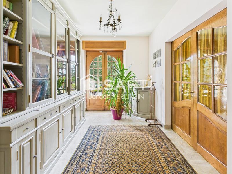 Maison - 380 m² - 13 pièces