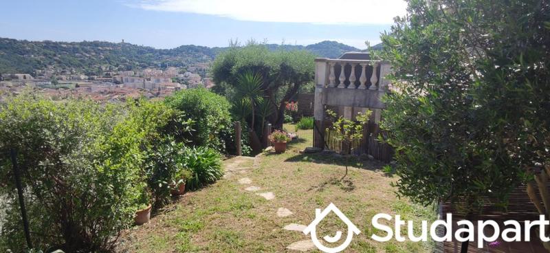 Chambre - 9 m² - 1 pièce