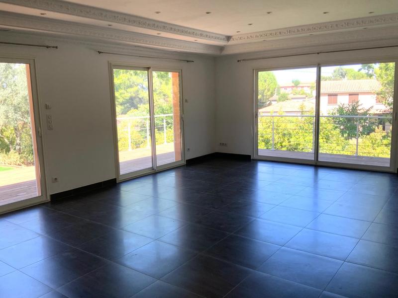 Maison - 161 m² - 6 pièces