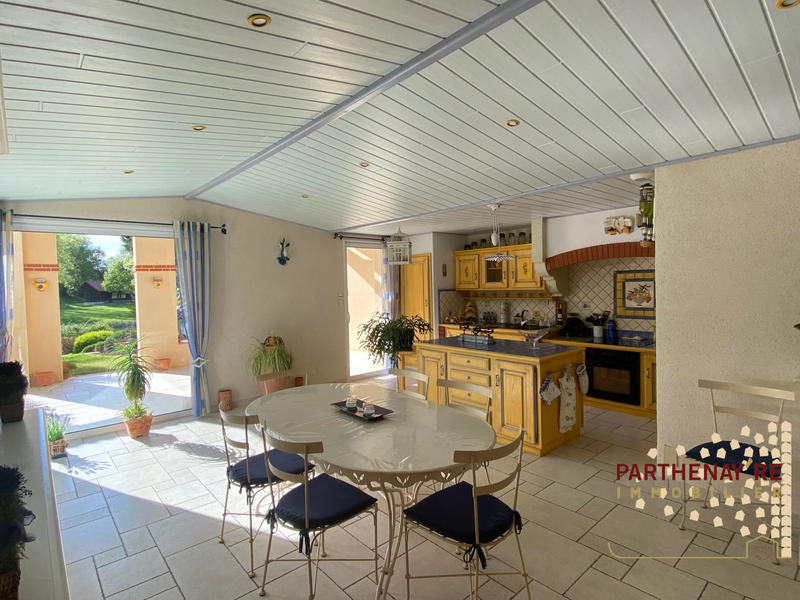 Maison - 164 m² - 7 pièces