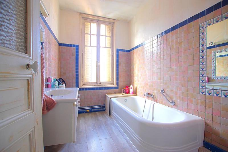 Maison - 180 m² - 6 pièces