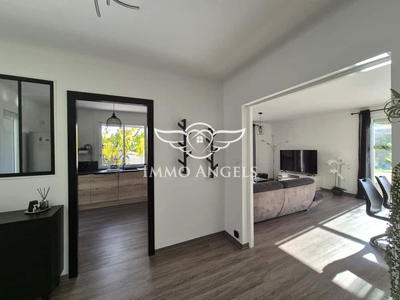 Maison - 90 m² - 3 pièces