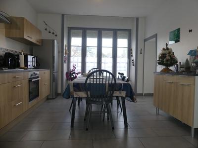 Appartement - 81 m² - 3 pièces