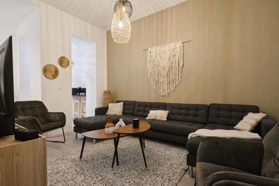 Maison - 175 m² - 10 pièces