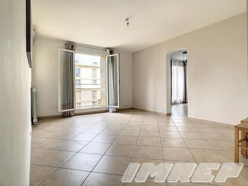 Appartement - 77 m² - 5 pièces