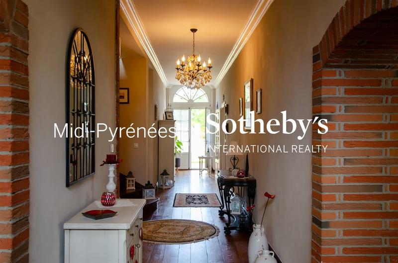 Maison - 498 m² - 14 pièces