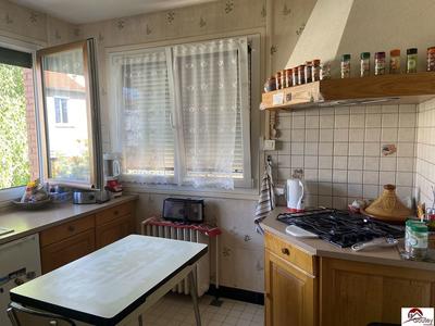 Maison traditionnelle - 195 m² - 8 pièces