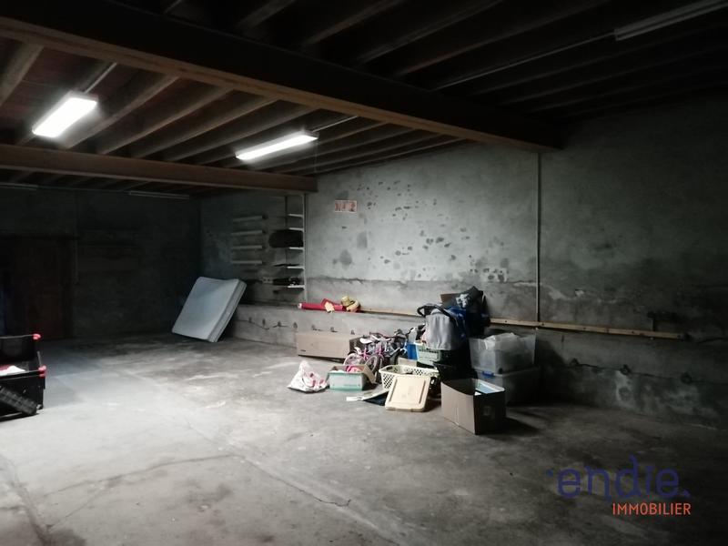 Maison - 230 m² - 7 pièces