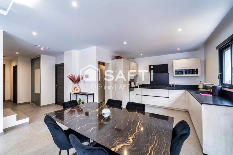 Maison - 120 m² - 4 pièces