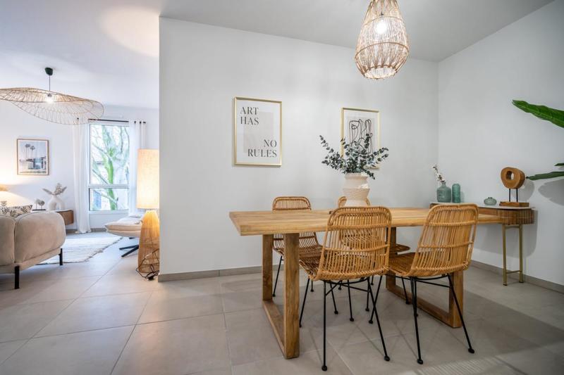 Appartement - 90 m² - 4 pièces