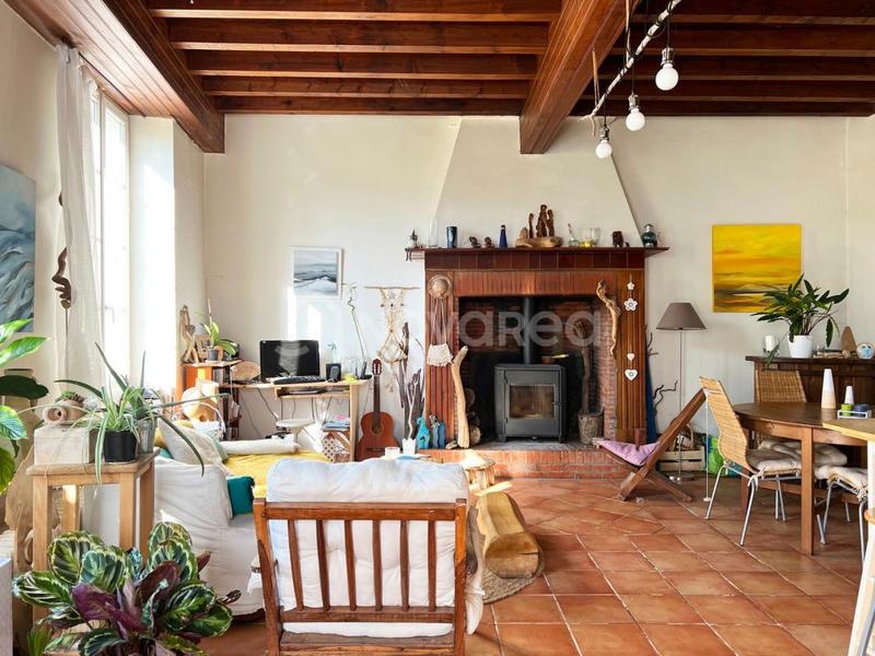 Propriété - 683 m² - 18 pièces