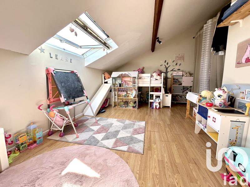 Maison - 90 m² - 5 pièces