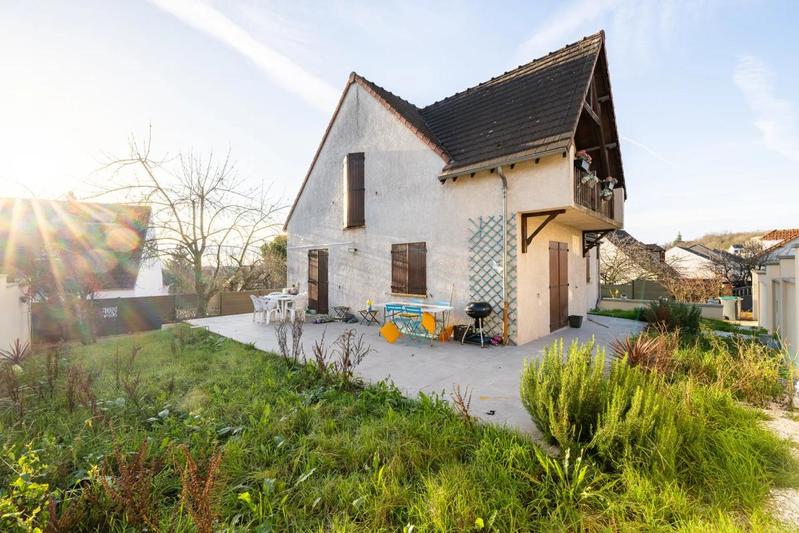 Maison - 200 m² - 6 pièces