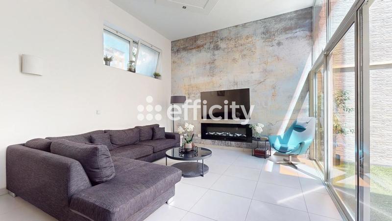 Maison - 160 m² - 5 pièces