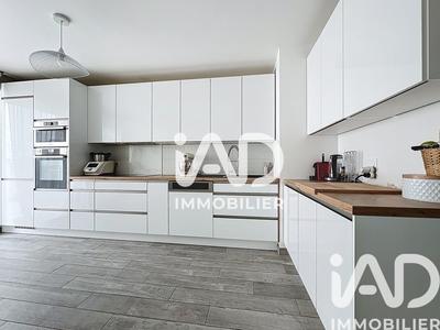 Appartement - 77 m² - 4 pièces