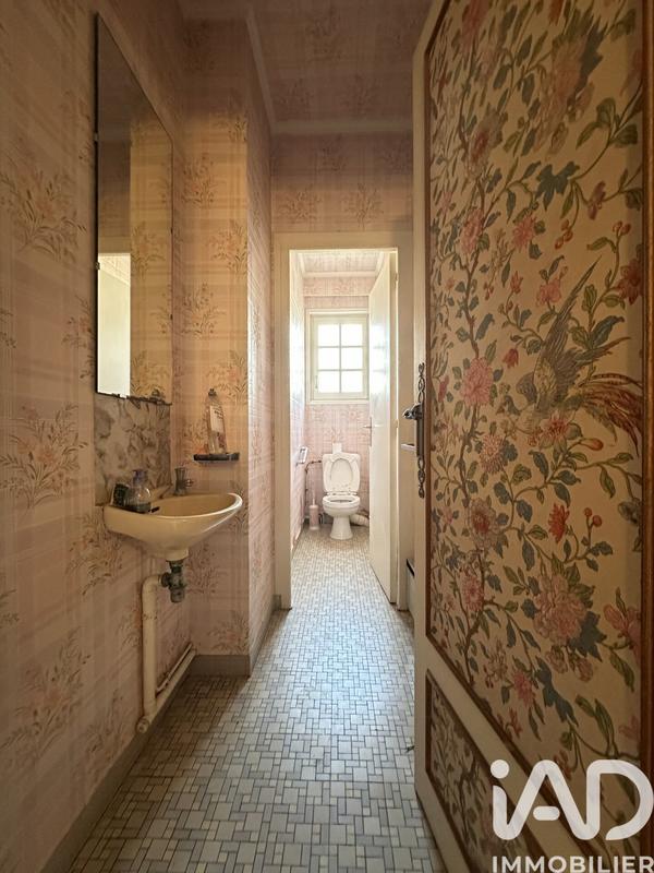 Maison - 322 m² - 9 pièces