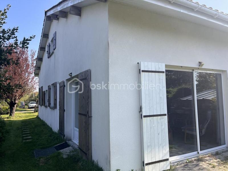 Maison en pierre - 203 m² - 5 pièces