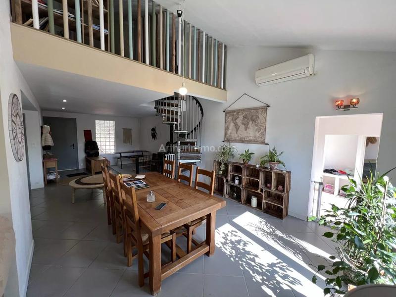 Maison - 189 m² - 6 pièces