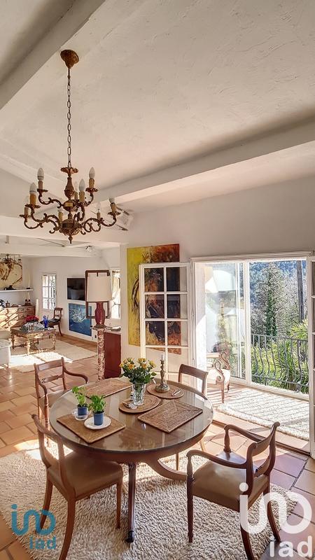 Maison - 158 m² - 4 pièces