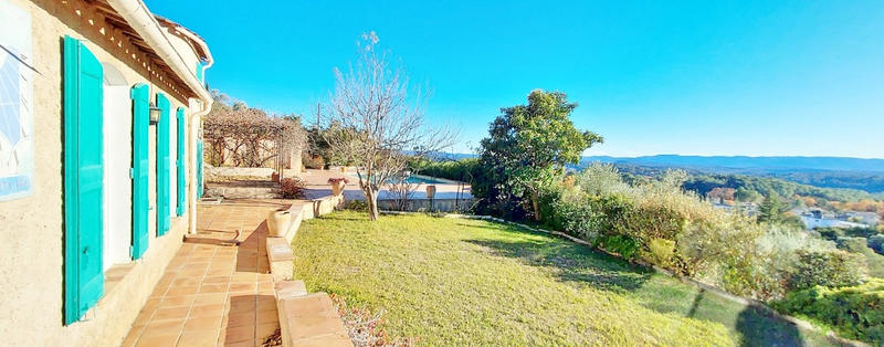 Maison - 260 m² - 10 pièces