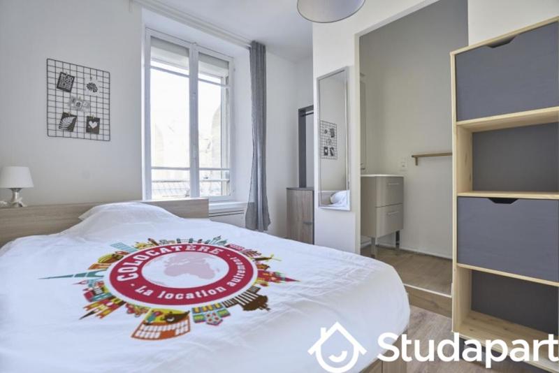 Chambre - 11 m² - 1 pièce