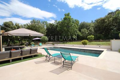 Villa - 257 m² - 6 pièces