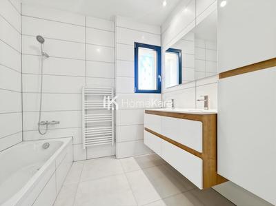 Maison - 122 m² - 5 pièces