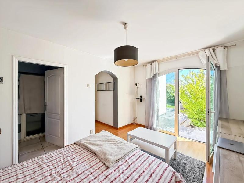 Maison - 140 m² - 8 pièces