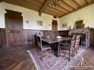 Maison - 346 m² - 11 pièces