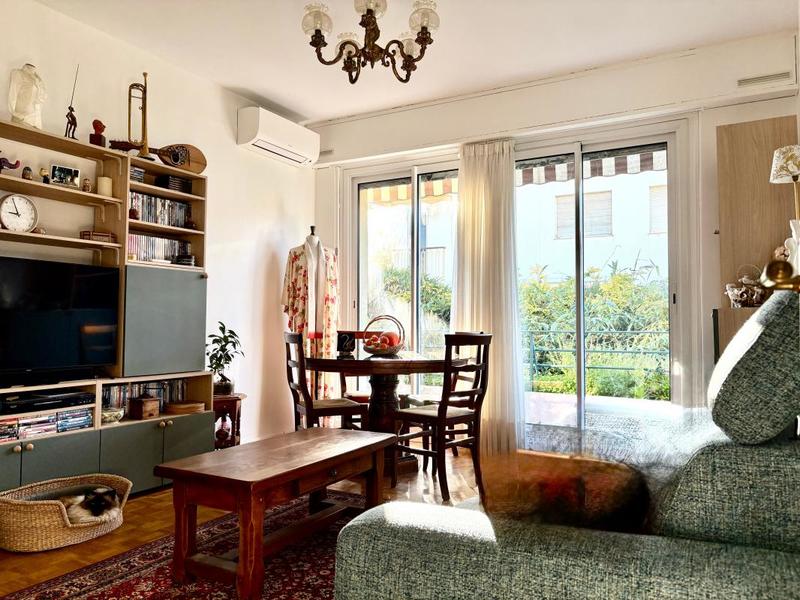 Appartement - 77 m² - 4 pièces