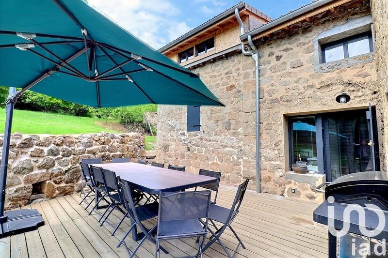 Maison - 215 m² - 6 pièces