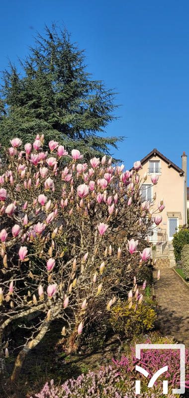 Maison - 98 m² - 6 pièces