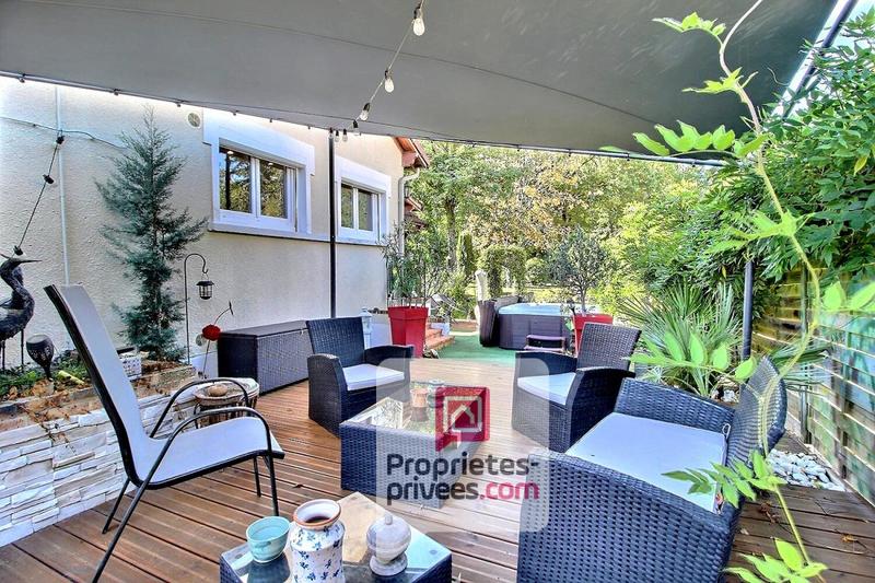 Maison - 140 m² - 6 pièces