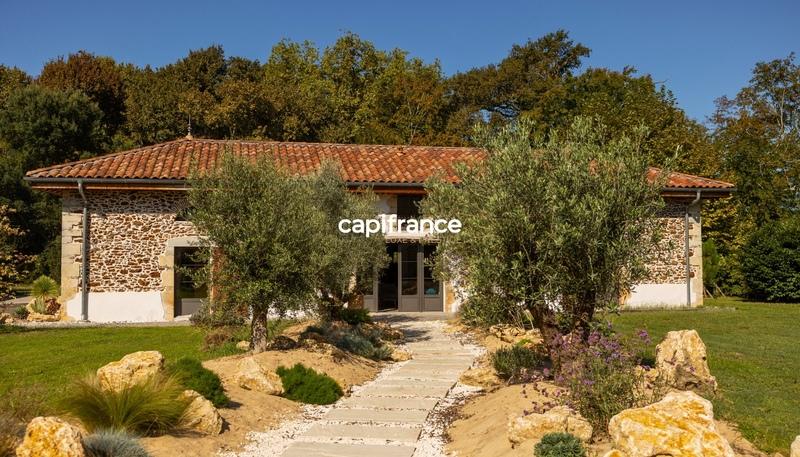 Propriété - 613 m² - 15 pièces