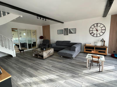 Maison - 234 m² - 7 pièces