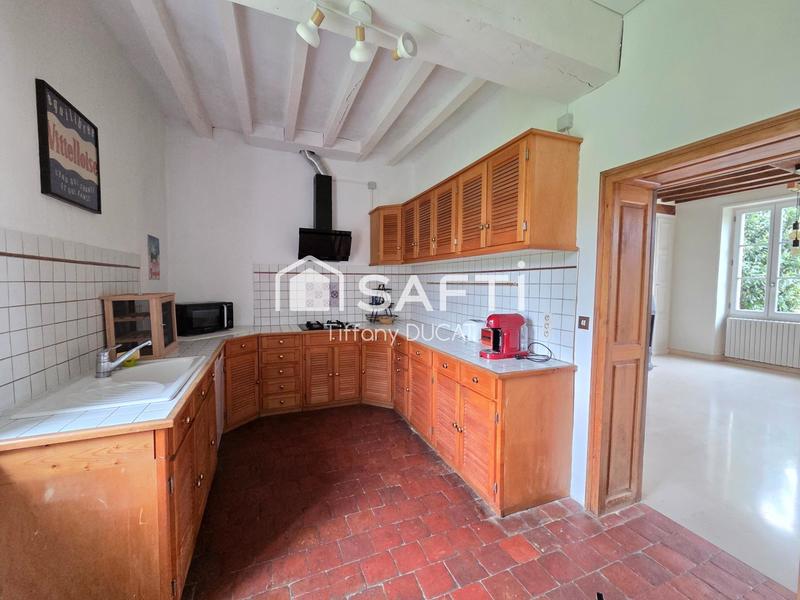 Maison - 245 m² - 6 pièces