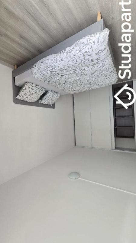 Chambre - 9 m² - 1 pièce