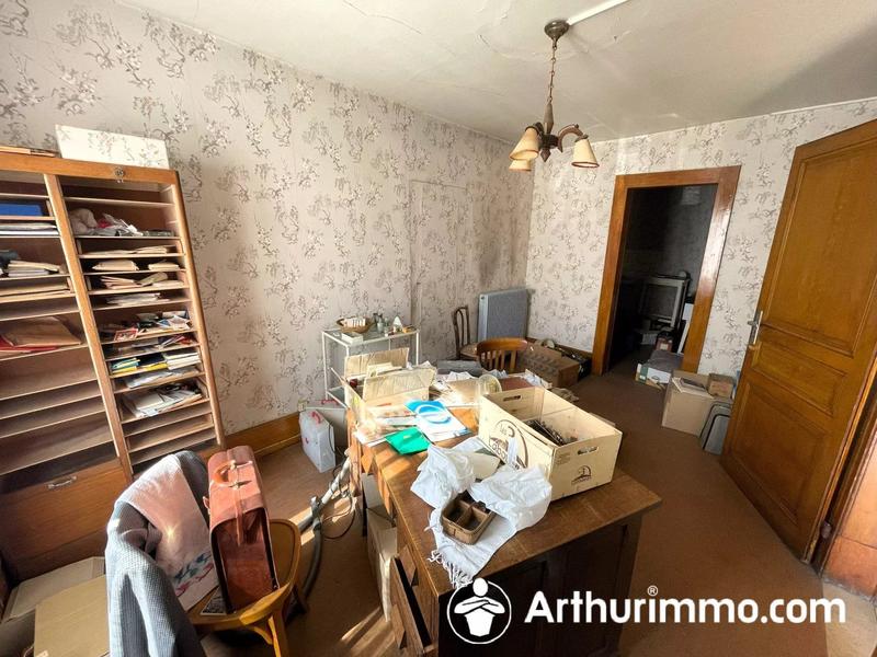 Maison - 182 m² - 9 pièces