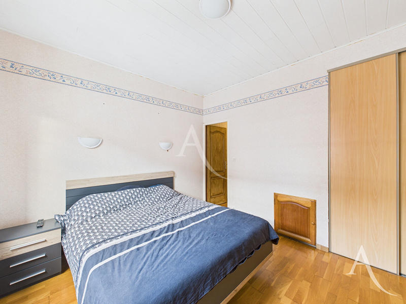 Maison - 101 m² - 5 pièces