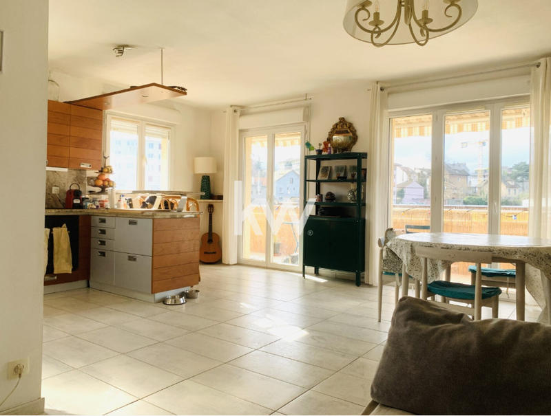 Appartement - 75 m² - 4 pièces