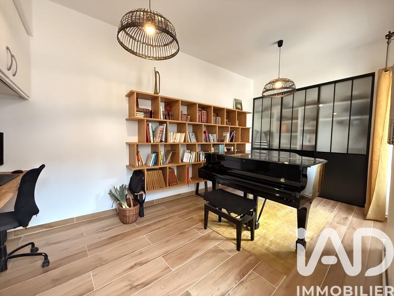 Maison - 207 m² - 7 pièces