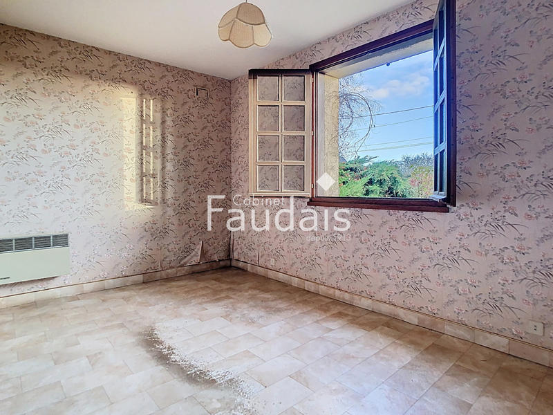 Maison - 217 m² - 7 pièces